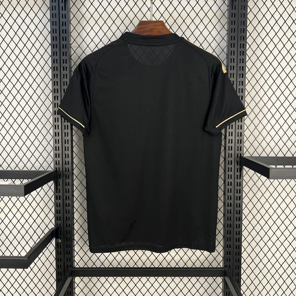 25-26 Liverpool Black Gold Edition