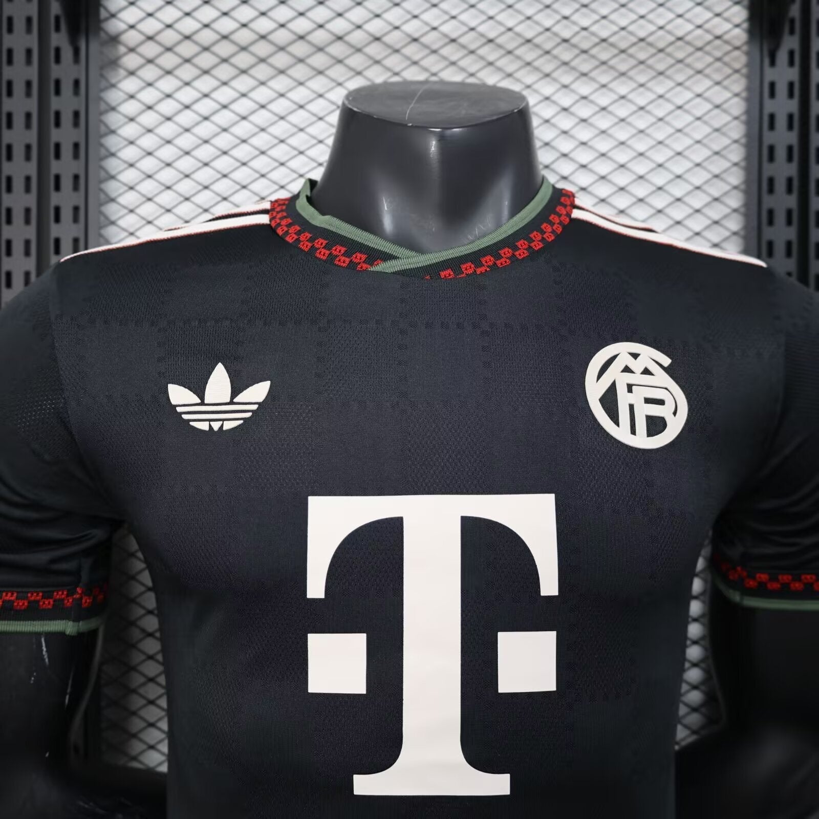 25/26 Player Edition Bayern Munich Third Away