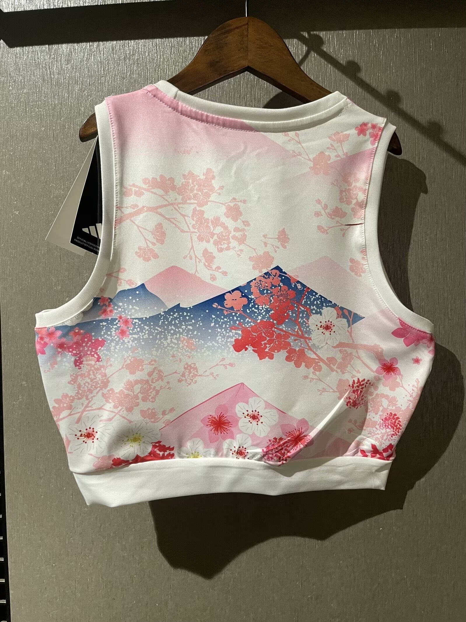 25-26 Japan women  Crop-top