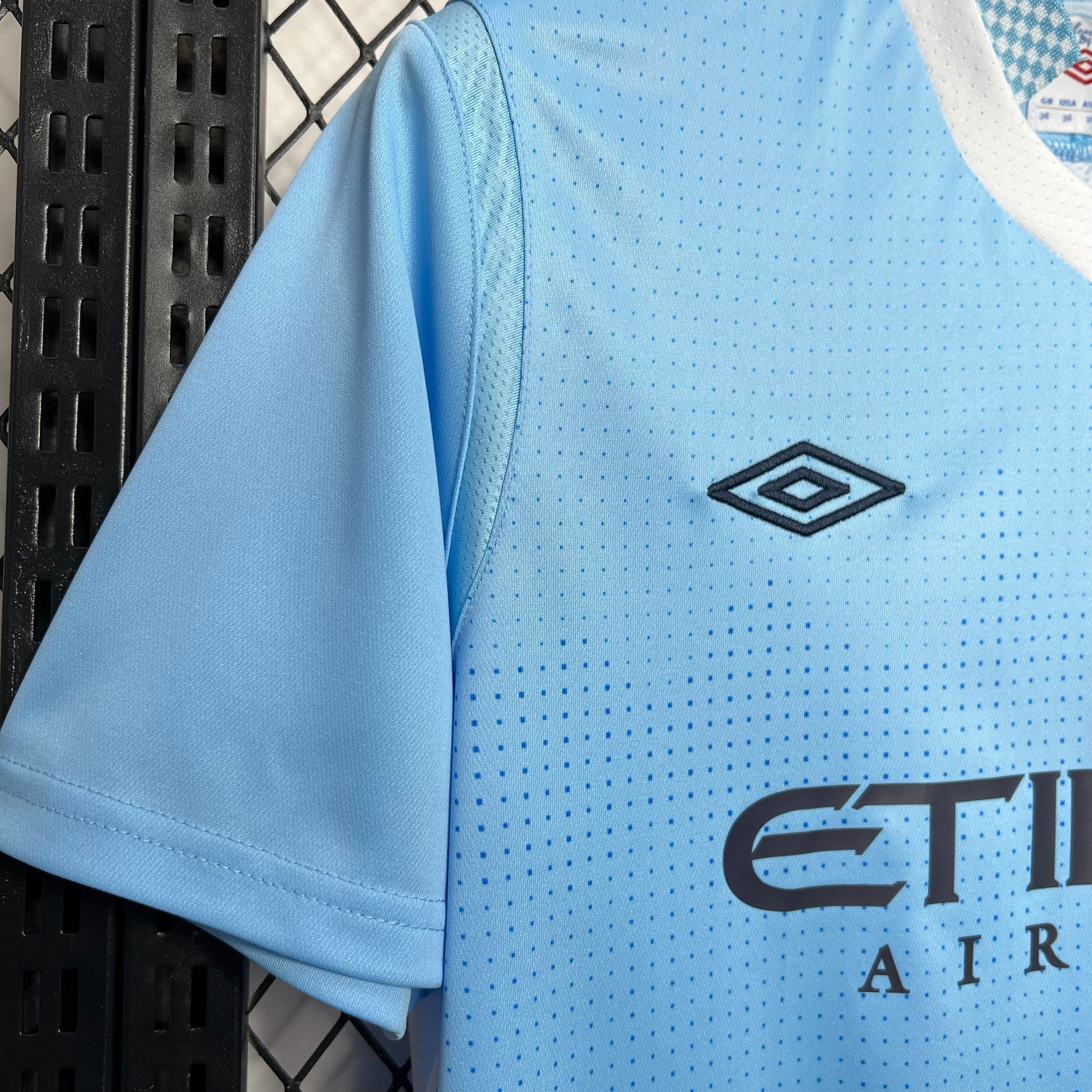 Manchester City 2011/12 Home Retro Jersey