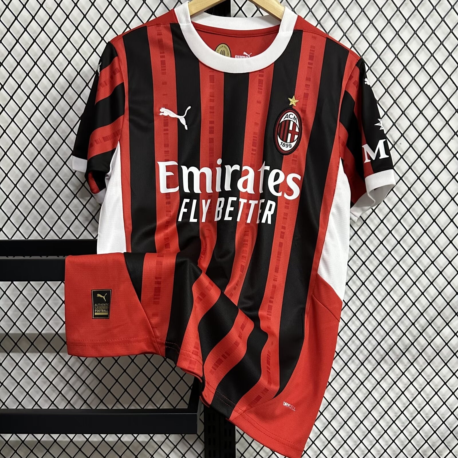 24-25 AC Milan Home Kit