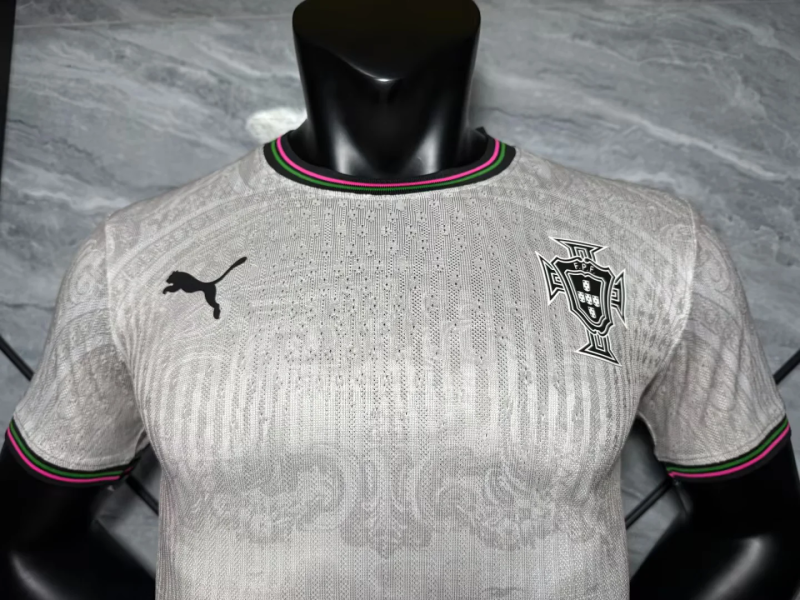25-26 Portugal beige player version